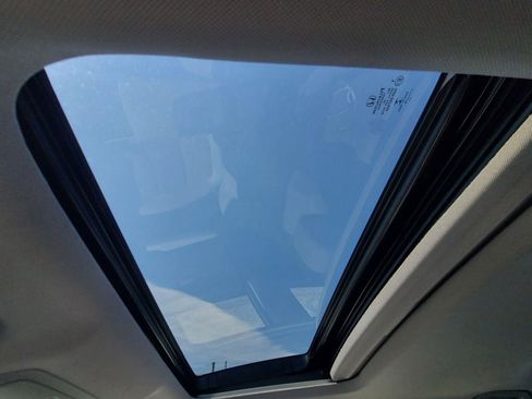 Used 2018 Honda Accord Touring image 28