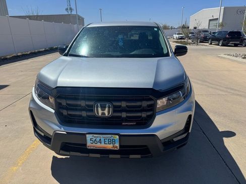 Used 2025 Honda Ridgeline Sport image 10