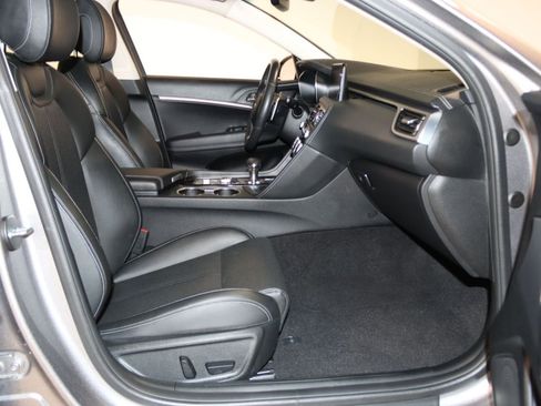 Used 2023 Genesis G70 2.0T AWD/4WD image 52