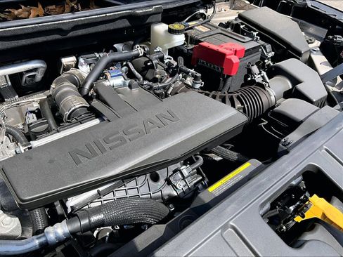 Used 2026 Nissan Rogue SV w/ SV Premium Package image 34