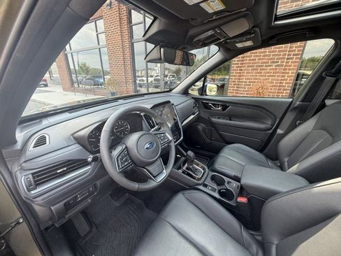 Used 2025 Subaru Forester Limited w/ Popular Package #1 AWD/4WD image 18