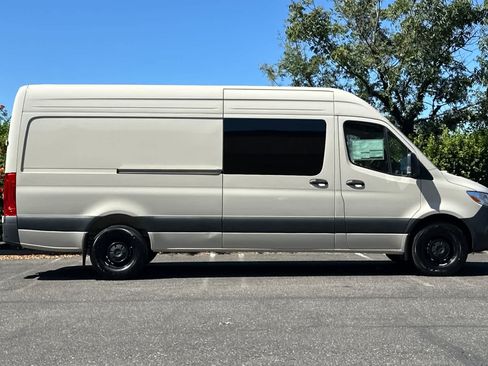 New 2026 Mercedes-Benz Sprinter 2500 image 2