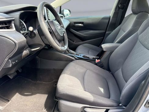 Used 2020 Toyota Corolla LE image 18