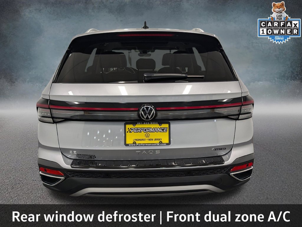 Used 2025 Volkswagen Taos SE w/ Panoramic Sunroof Package AWD/4WD image 6