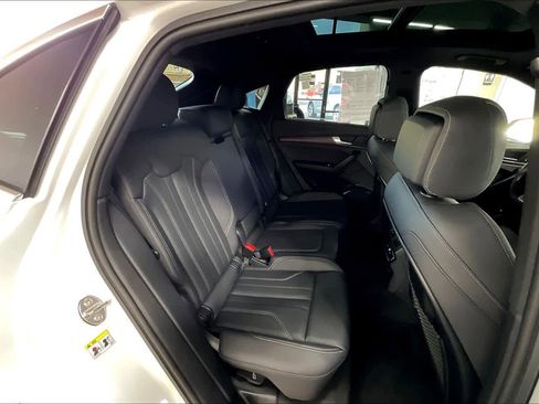 Certified 2025 Audi Q5 2.0T Premium image 29