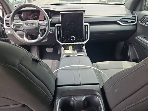 Used 2025 GMC Acadia Elevation AWD/4WD image 4