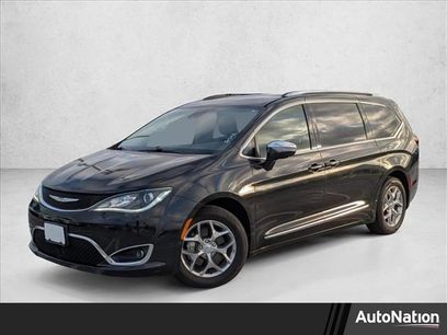 Used 2018 Chrysler Pacifica Limited w/ Advanced Safetytec Group