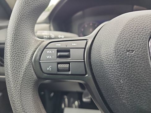 Used 2023 Honda Accord LX image 17