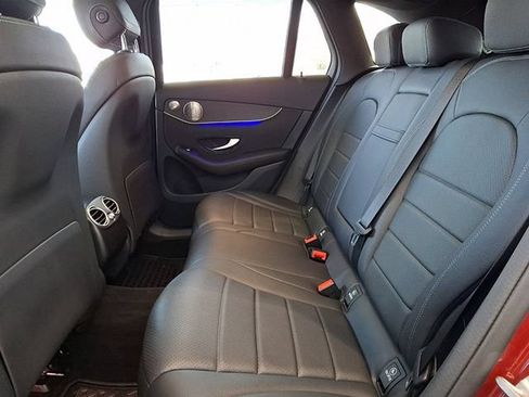 Used 2021 Mercedes-Benz GLC 300 4MATIC image 11