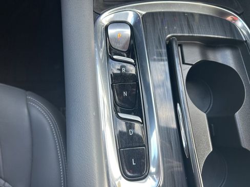 Used 2024 Buick Enclave Essence w/ Sport Touring Edition image 29