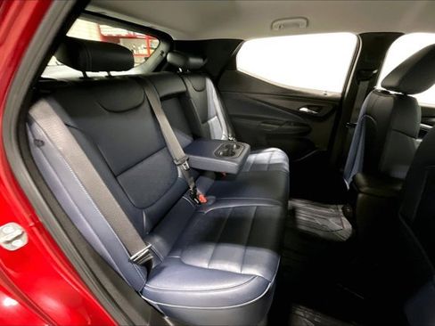 Used 2023 Chevrolet Bolt EUV LT w/ Convenience Package image 27