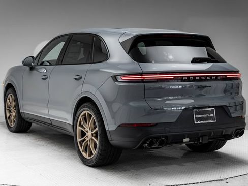 New 2026 Porsche Cayenne AWD/4WD image 3