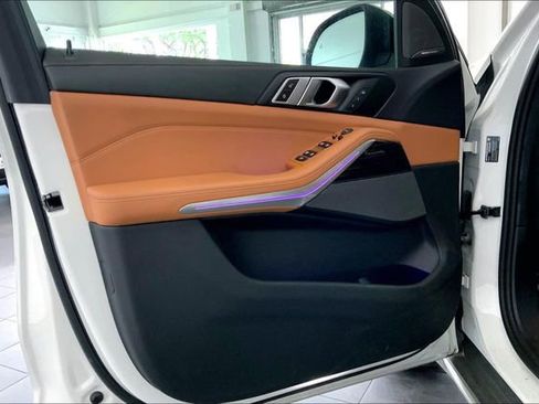 Certified 2024 BMW X5 sDrive40i w/ Premium Package RWD image 10