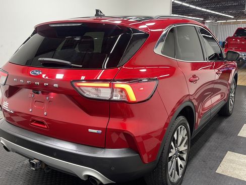 Used 2020 Ford Escape Titanium AWD/4WD image 21