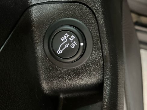 Certified 2024 GMC Terrain SLE w/ Driver Convenience Package image 17