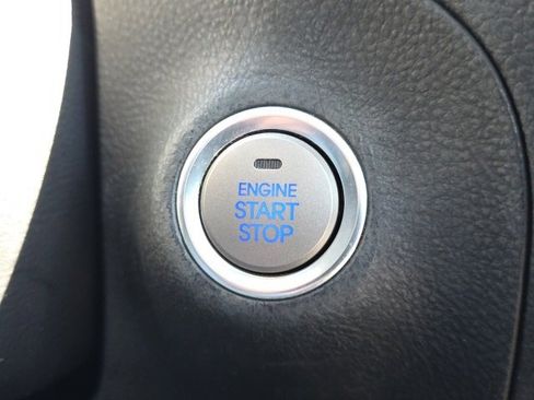 Used 2013 Hyundai Genesis 3.8 w/ Technology Pkg image 14