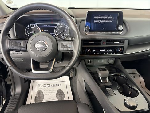 Certified 2023 Nissan Rogue SV w/ SV Premium B Package AWD/4WD image 3