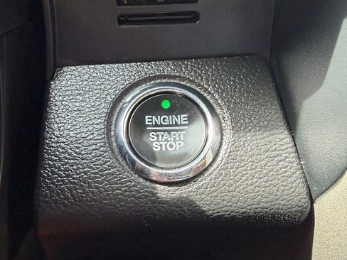 Used 2021 Ford F250 Lariat w/ Lariat Ultimate Package AWD/4WD image 29