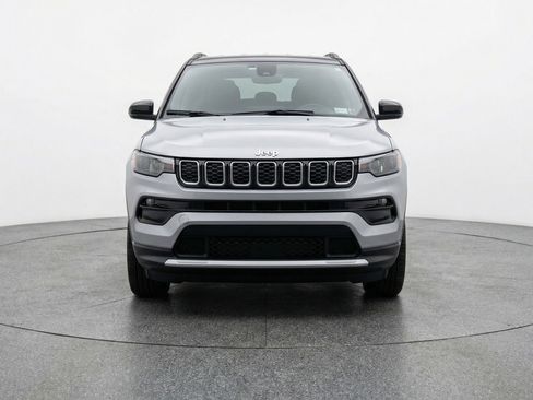 Used 2025 Jeep Compass Limited image 2