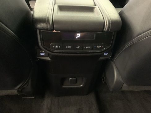 Used 2024 Toyota Grand Highlander AWD image 35