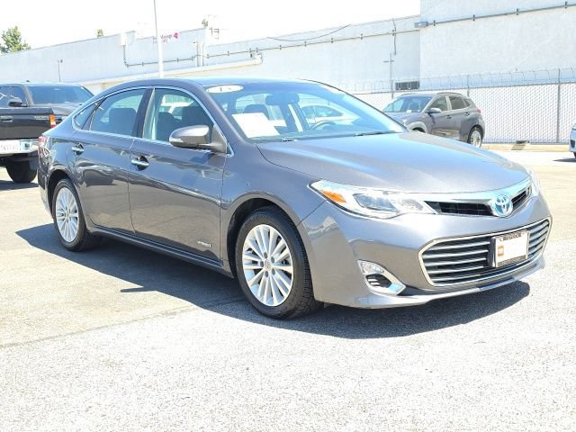 Used 2015 Toyota Avalon XLE Premium w/ Preferred Accessory Package FWD image 7