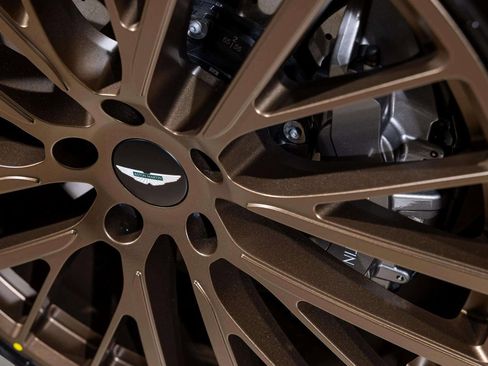 New 2026 Aston Martin DBX 707 image 9