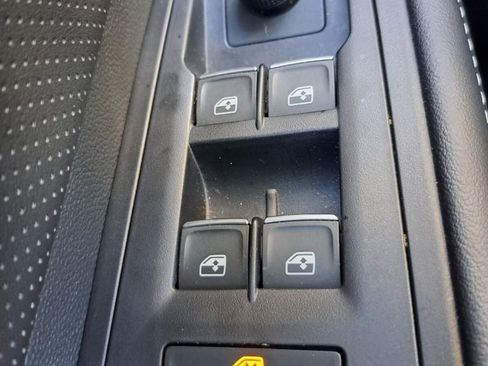 Used 2024 Volkswagen Atlas SE w/ Black Wheel Package image 17