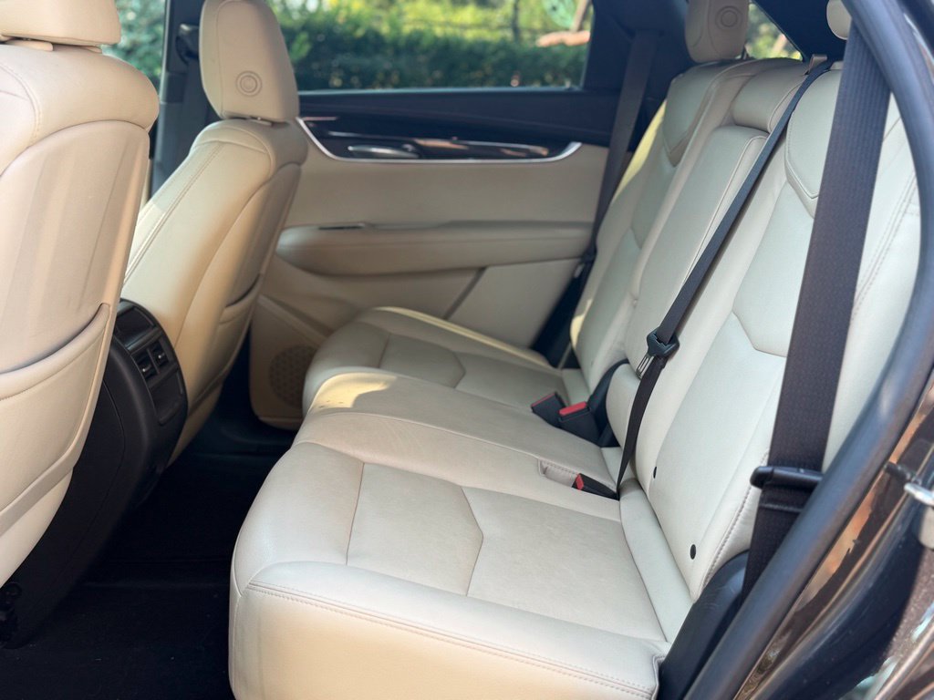 Used 2017 Cadillac XT5 FWD image 13