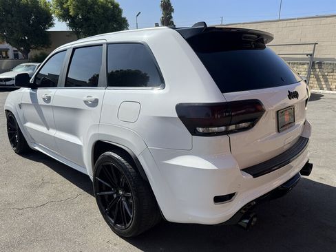 Used 2014 Jeep Grand Cherokee SRT w/ Trailer Tow Group IV AWD/4WD image 9