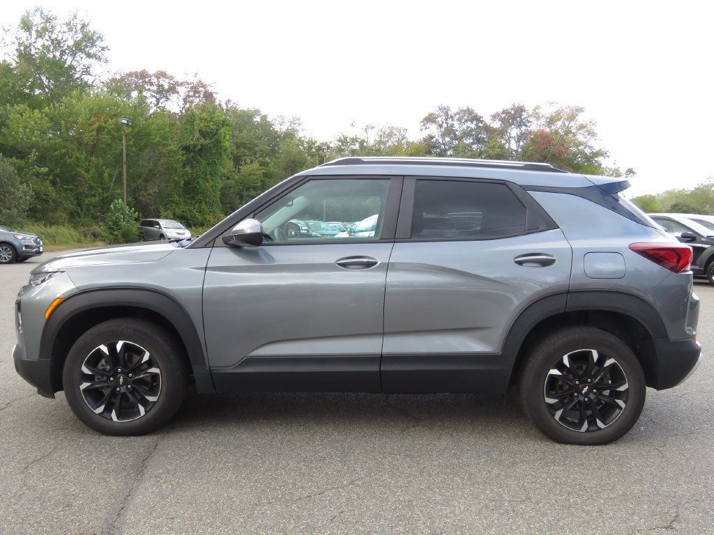 Used 2021 Chevrolet TrailBlazer LT w/ Convenience Package AWD/4WD image 8