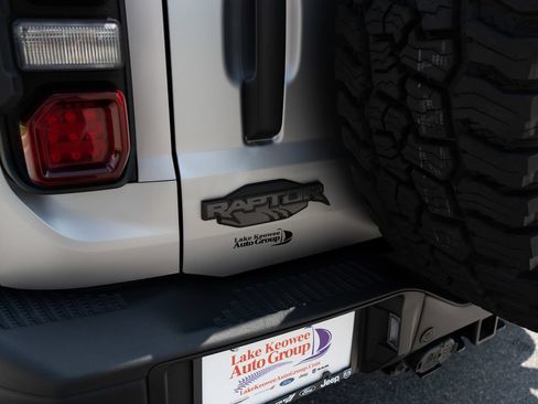 Used 2024 Ford Bronco Raptor w/ Interior Carbon Fiber Pack 6 AWD/4WD image 17