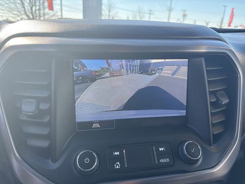 Used 2022 GMC Acadia AT4 image 16