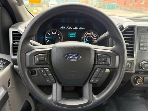 Used 2017 Ford F150 XLT image 12