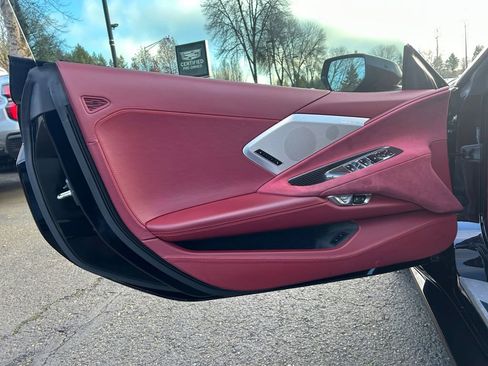Used 2022 Chevrolet Corvette Stingray Premium Conv w/ Z51 Performance Package image 21