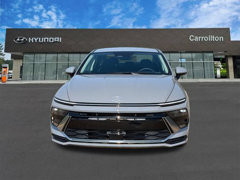 New 2026 Hyundai Sonata SEL FWD image 2