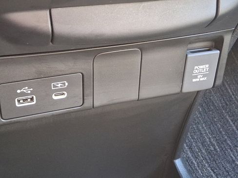 Used 2025 Honda Odyssey EX-L image 24