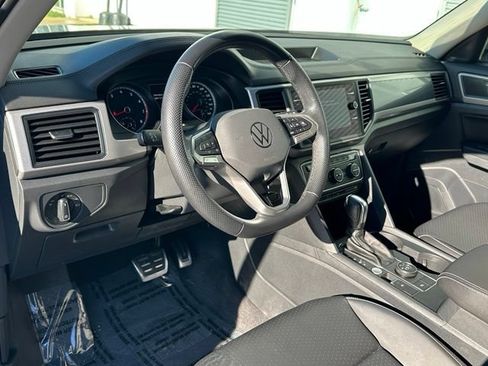 Used 2021 Volkswagen Atlas SE w/ Towing Package AWD/4WD image 31