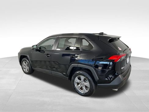 Used 2025 Toyota RAV4 LE AWD/4WD image 7
