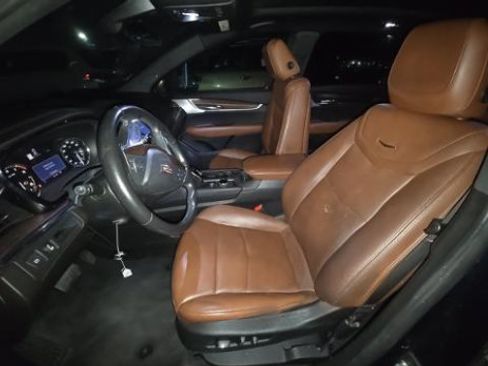 Used 2021 Cadillac XT5 Premium Luxury AWD/4WD image 6
