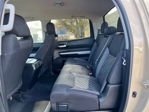 Used 2019 Toyota Tundra SR5 w/ SR5 Upgrade Package image 30
