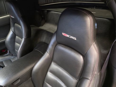 Used 2007 Chevrolet Corvette Z06 w/ Preferred Equipment Group image 21