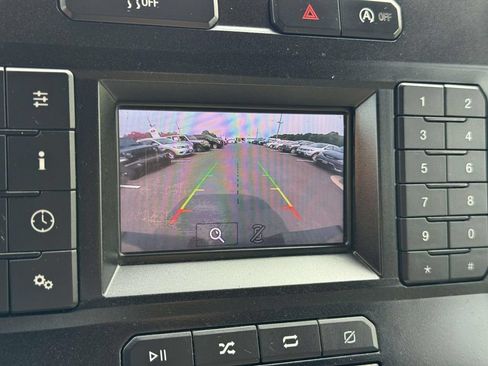 Used 2018 Ford F150 XLT AWD/4WD image 4