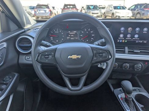 Used 2024 Chevrolet Trax LS w/ LS Convenience Package FWD image 22