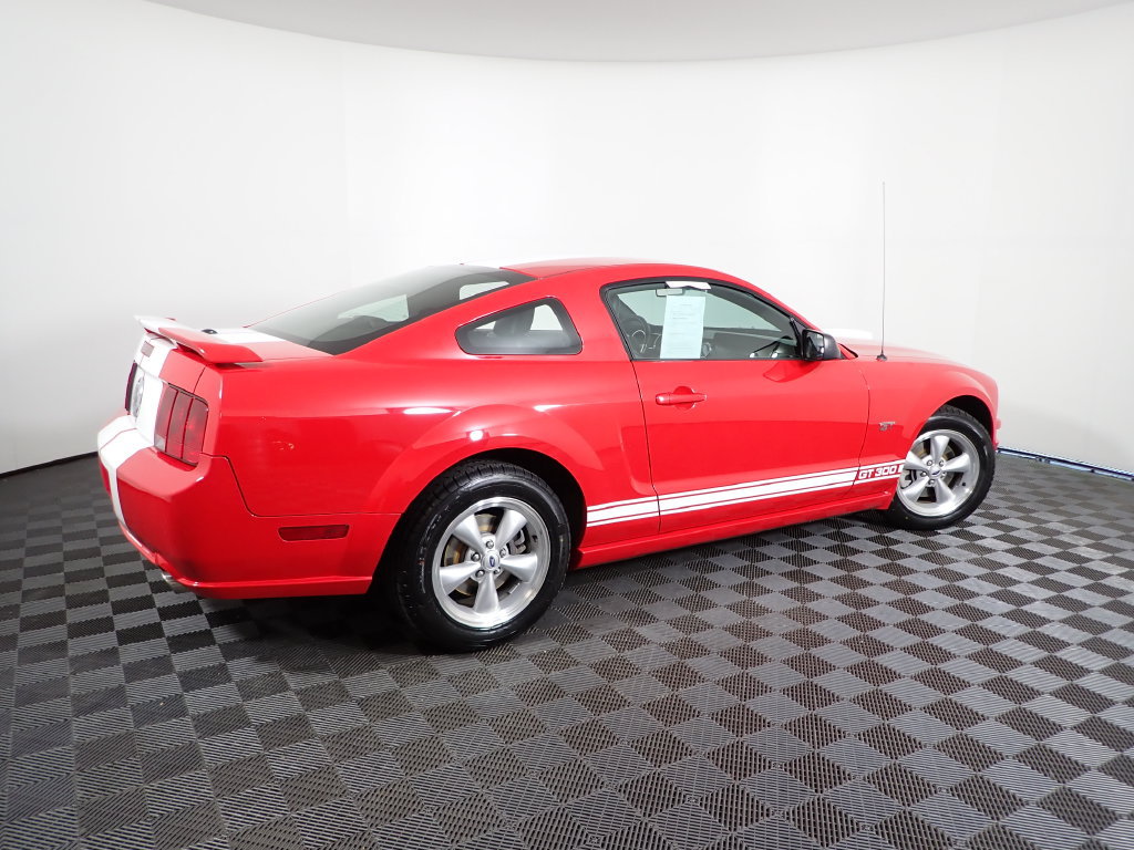 Used 2008 Ford Mustang GT RWD image 14
