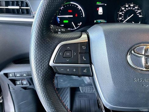 Used 2021 Toyota Sienna XSE w/ XSE Plus Package FWD image 7