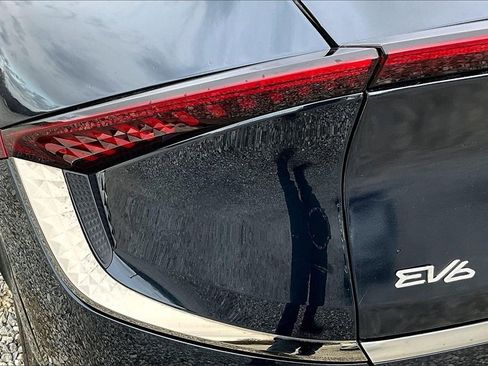 Used 2023 Kia EV6 Wind image 26