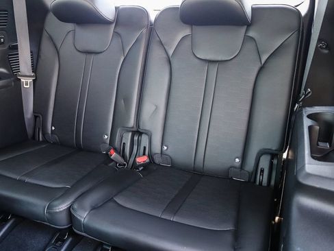 Certified 2025 Kia Sorento SX FWD image 18