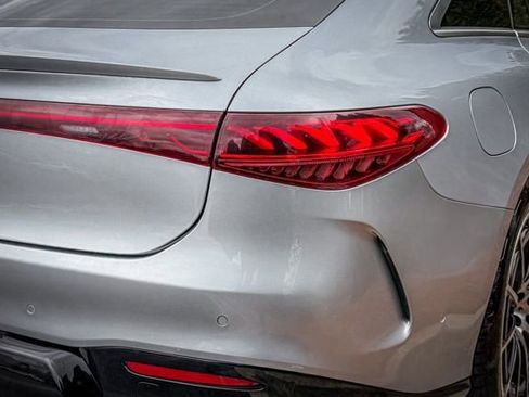 Used 2022 Mercedes-Benz EQS 450+ Sedan image 15