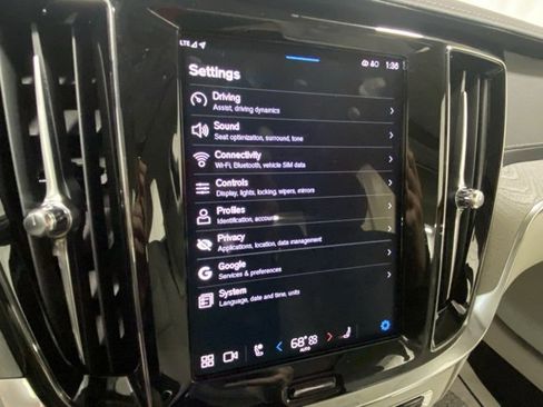 Used 2025 Volvo S60 T8 Ultra image 23