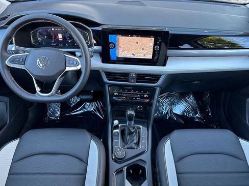 New 2026 Volkswagen Taos SEL image 12